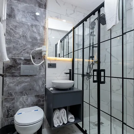 Fly Point Airport 호텔