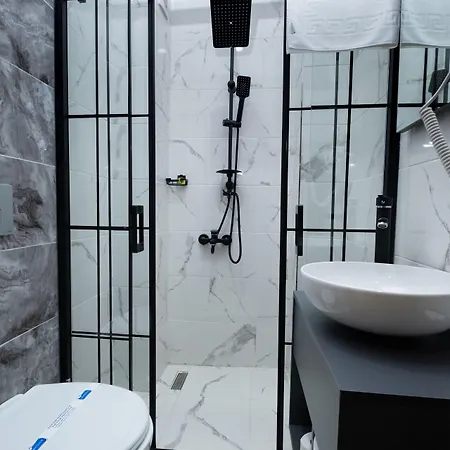 Fly Point Airport 3*